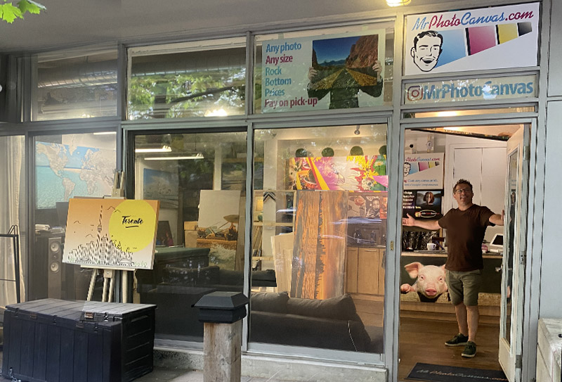 Contact Mr. Photo Canvas, Photos printed on canvas, downtown Toronto. prints